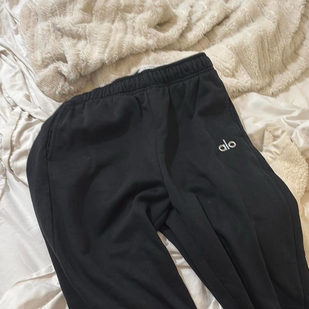 ALO Yoga Black sweatpants